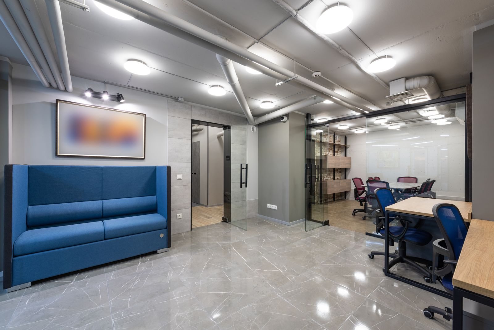 Bright, professionally maintained modern office